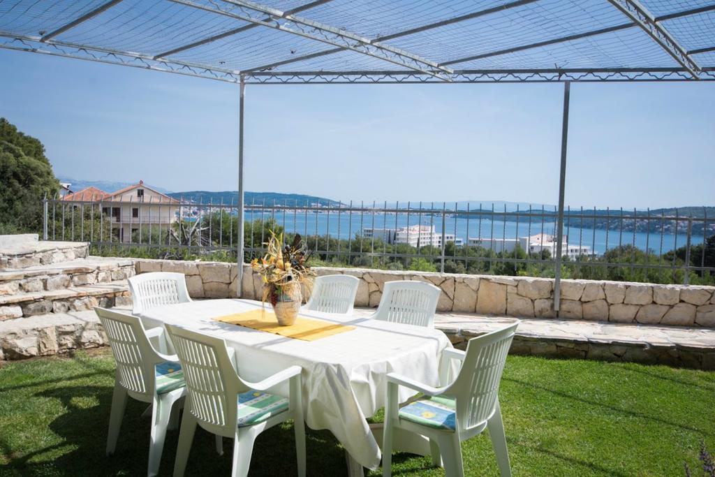 Apartments Meri Сегет-Враниця Екстер'єр фото