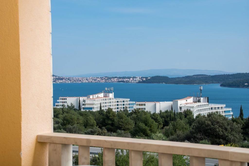 Apartments Meri Сегет-Враниця Екстер'єр фото