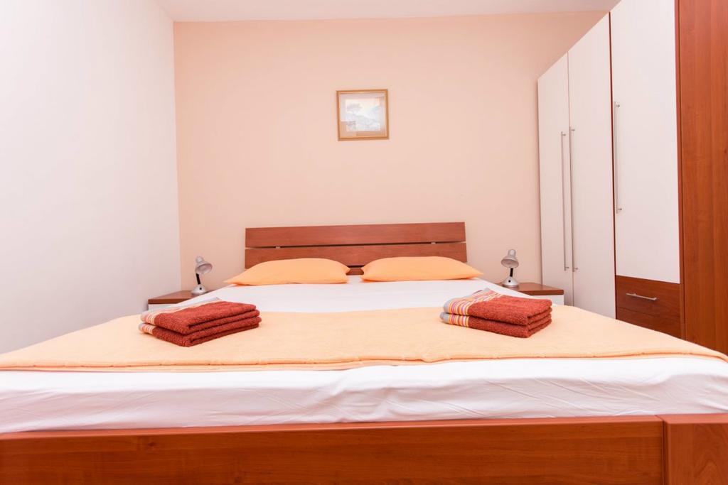 Apartments Meri Сегет-Враниця Екстер'єр фото
