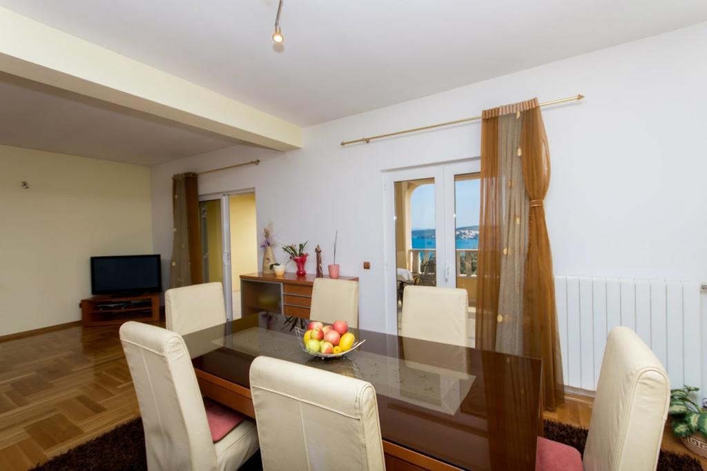 Apartments Meri Сегет-Враниця Екстер'єр фото