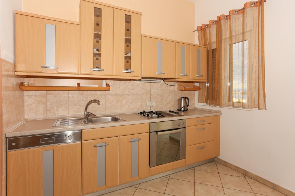 Apartments Meri Сегет-Враниця Екстер'єр фото