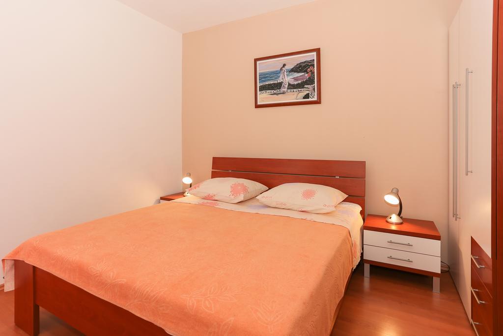 Apartments Meri Сегет-Враниця Екстер'єр фото