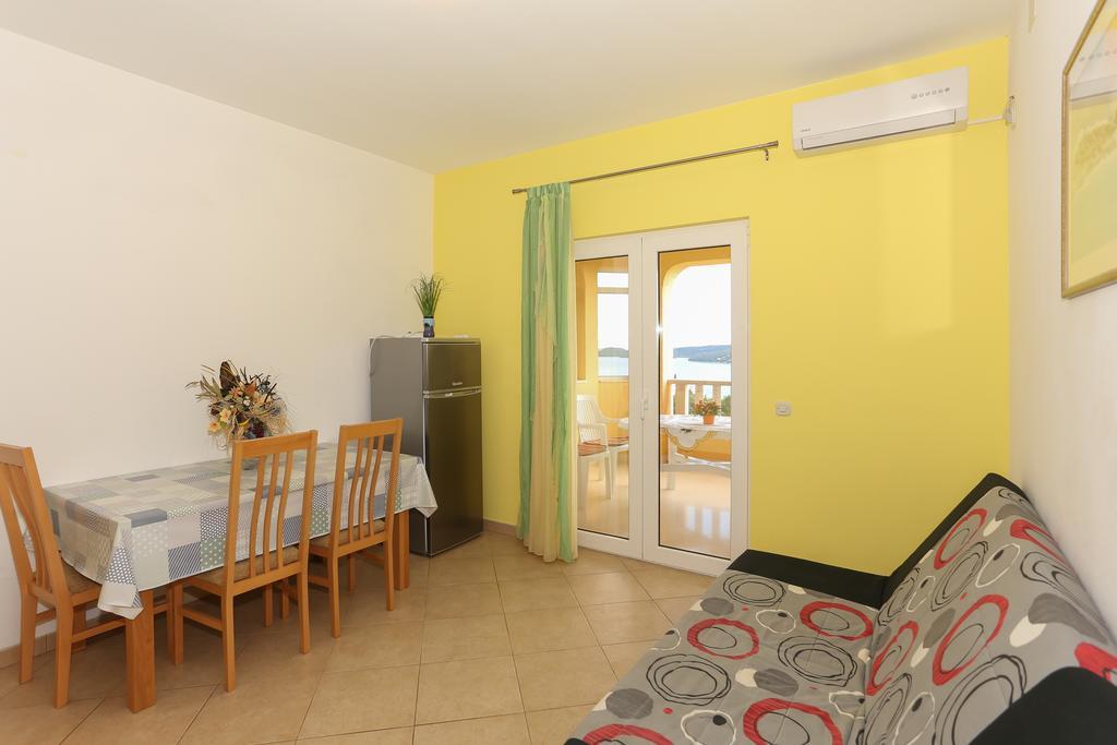 Apartments Meri Сегет-Враниця Екстер'єр фото